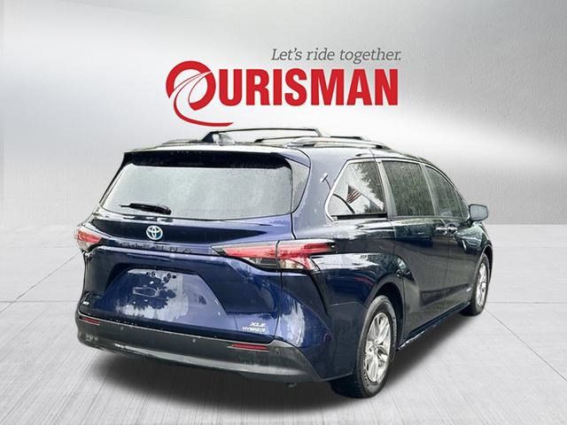 2021 Toyota Sienna XLE