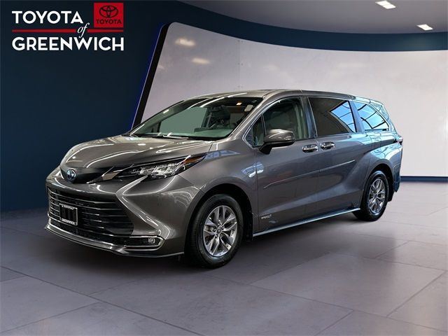 2021 Toyota Sienna XLE