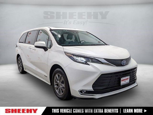 2021 Toyota Sienna XLE