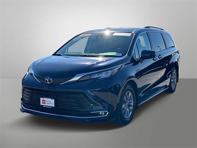 2021 Toyota Sienna XLE