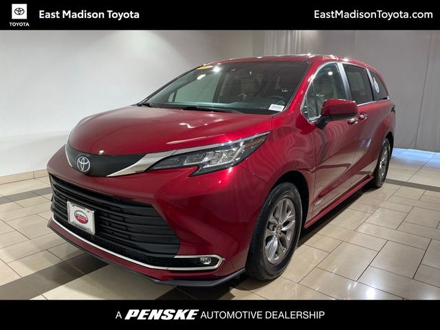 2021 Toyota Sienna XLE