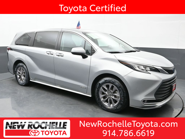 2021 Toyota Sienna XLE