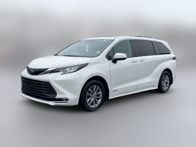 2021 Toyota Sienna XLE