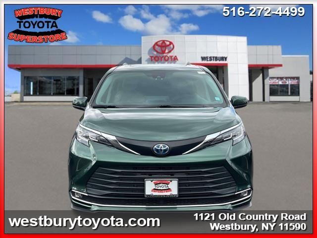 2021 Toyota Sienna XLE