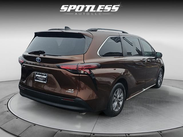 2021 Toyota Sienna XLE