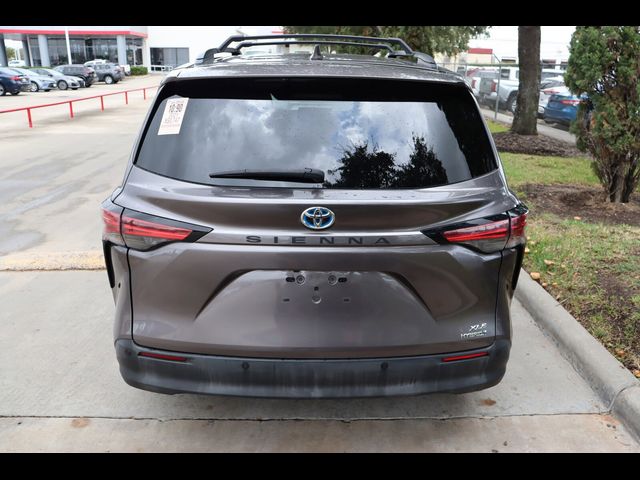 2021 Toyota Sienna XLE