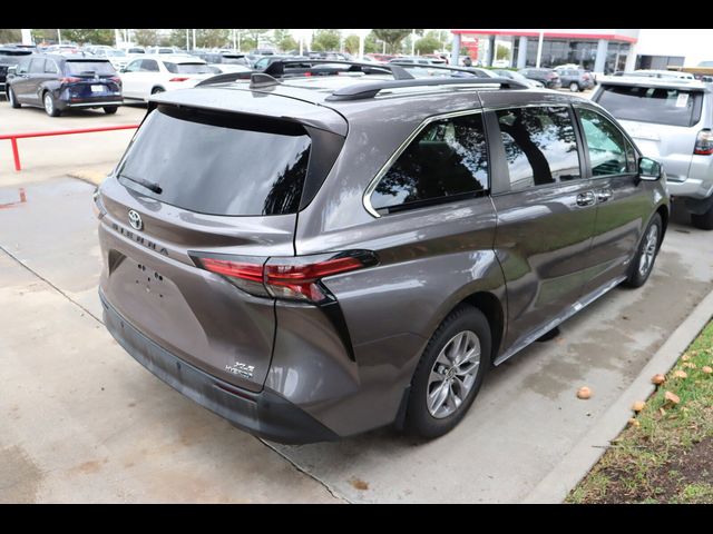 2021 Toyota Sienna XLE