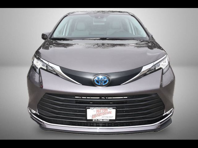 2021 Toyota Sienna XLE