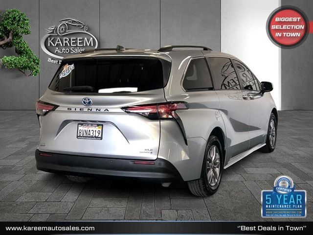 2021 Toyota Sienna XLE