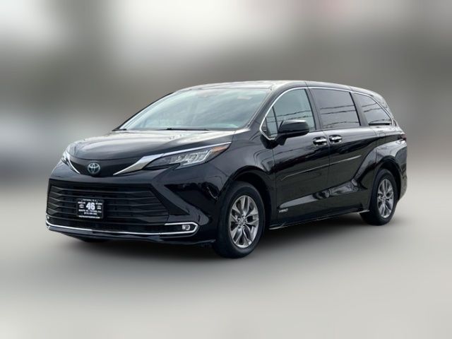 2021 Toyota Sienna XLE