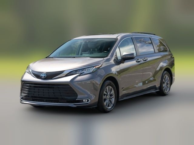 2021 Toyota Sienna XLE
