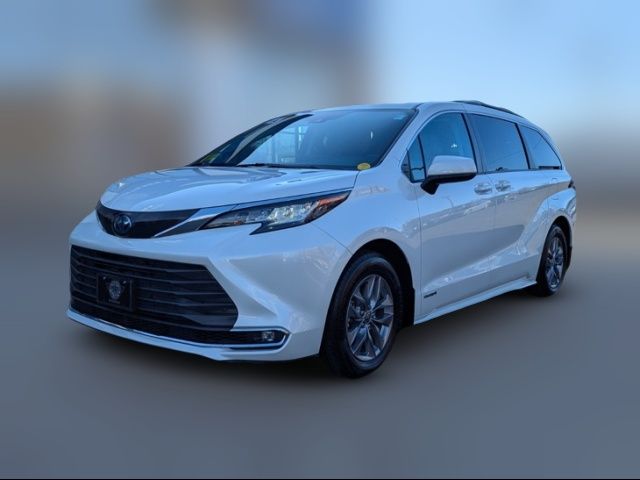 2021 Toyota Sienna XLE