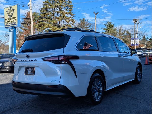 2021 Toyota Sienna XLE