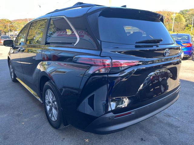 2021 Toyota Sienna XLE