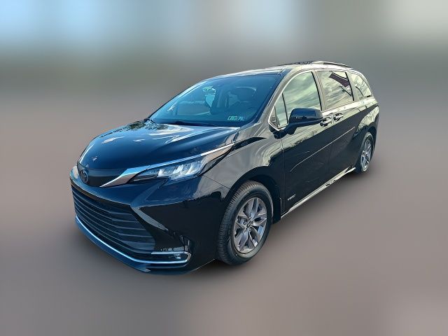 2021 Toyota Sienna XLE