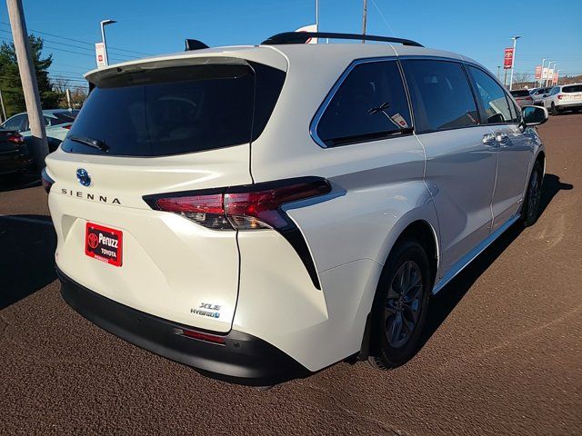 2021 Toyota Sienna XLE