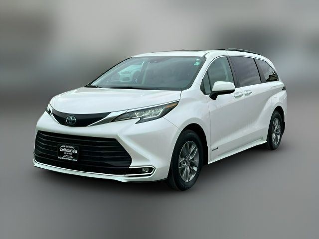 2021 Toyota Sienna XLE