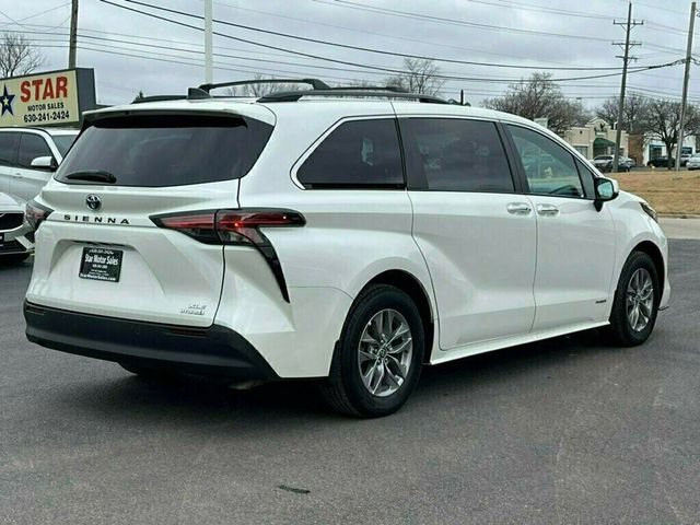 2021 Toyota Sienna XLE