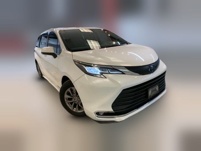 2021 Toyota Sienna XLE