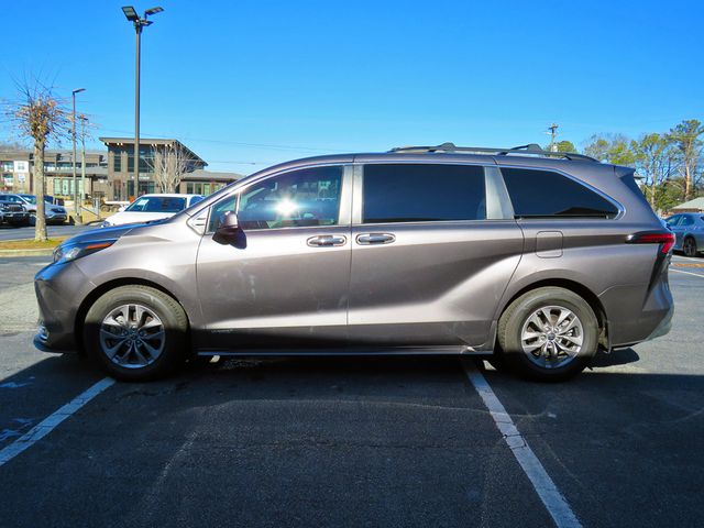 2021 Toyota Sienna XLE