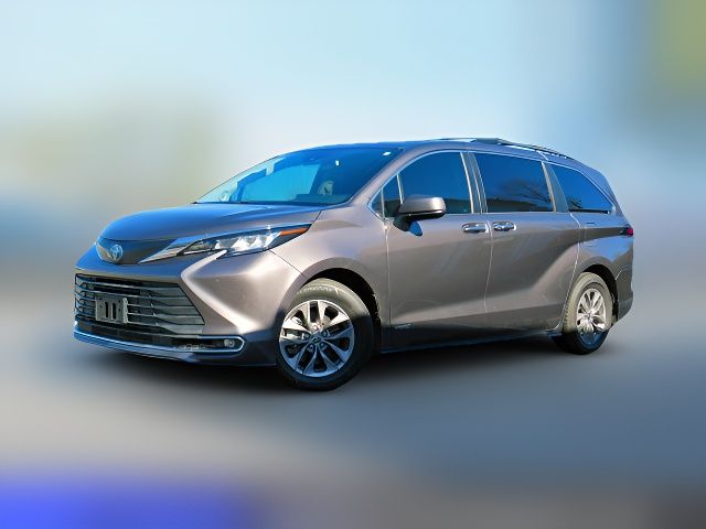 2021 Toyota Sienna XLE