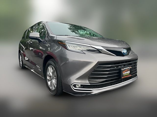 2021 Toyota Sienna XLE