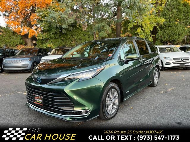 2021 Toyota Sienna XLE