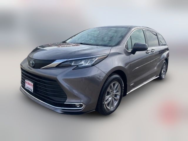 2021 Toyota Sienna XLE