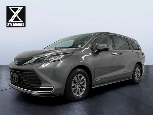 2021 Toyota Sienna XLE