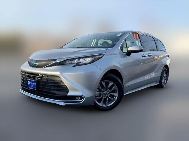 2021 Toyota Sienna XLE