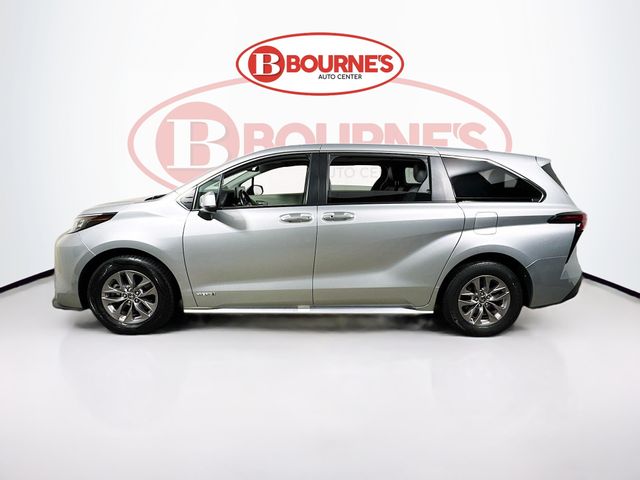 2021 Toyota Sienna XLE