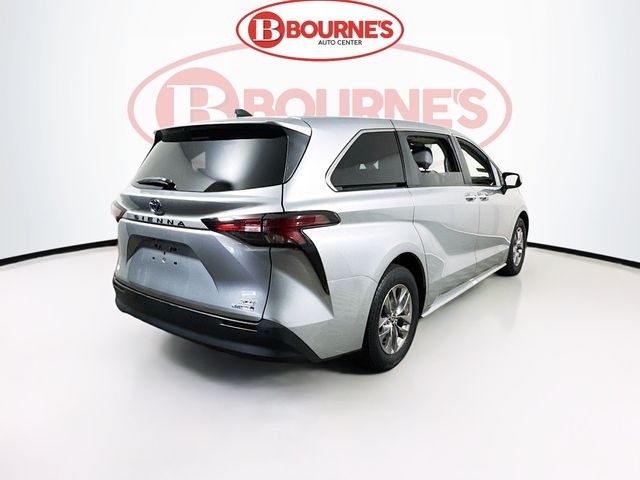 2021 Toyota Sienna XLE