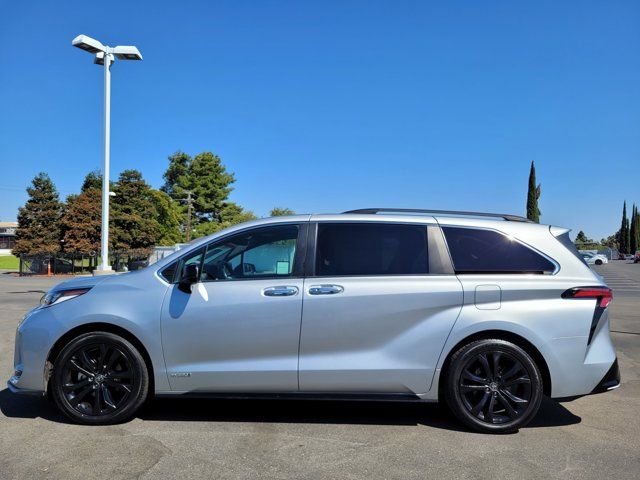 2021 Toyota Sienna XSE