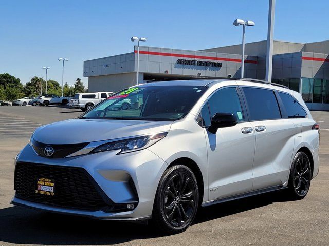 2021 Toyota Sienna XSE