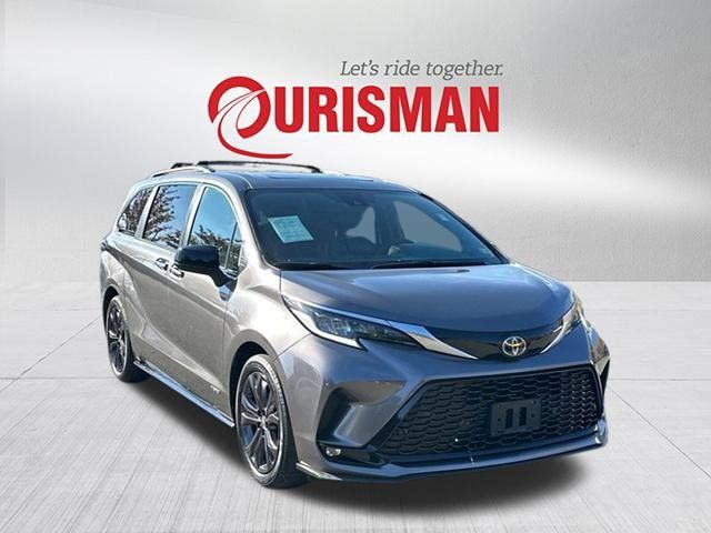 2021 Toyota Sienna XSE