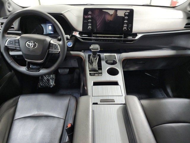 2021 Toyota Sienna XSE