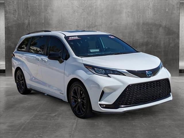 2021 Toyota Sienna XSE