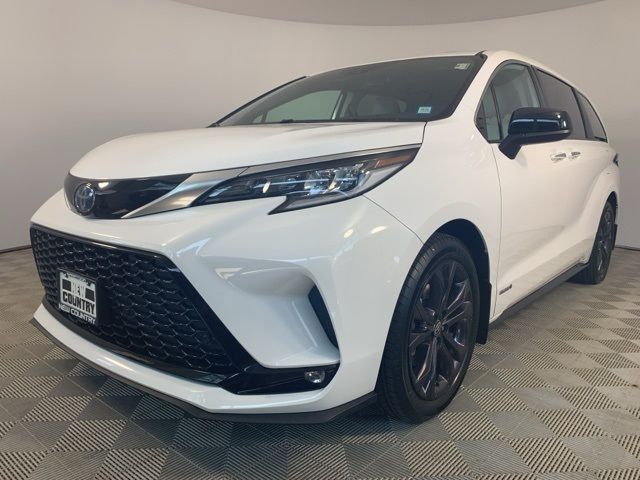 2021 Toyota Sienna XSE