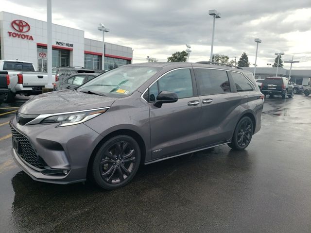 2021 Toyota Sienna XSE