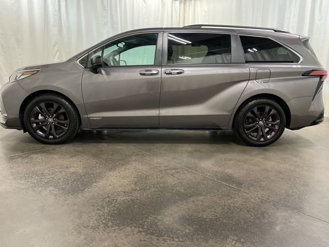 2021 Toyota Sienna XSE