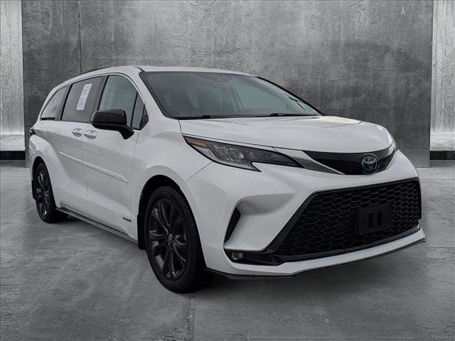 2021 Toyota Sienna XSE