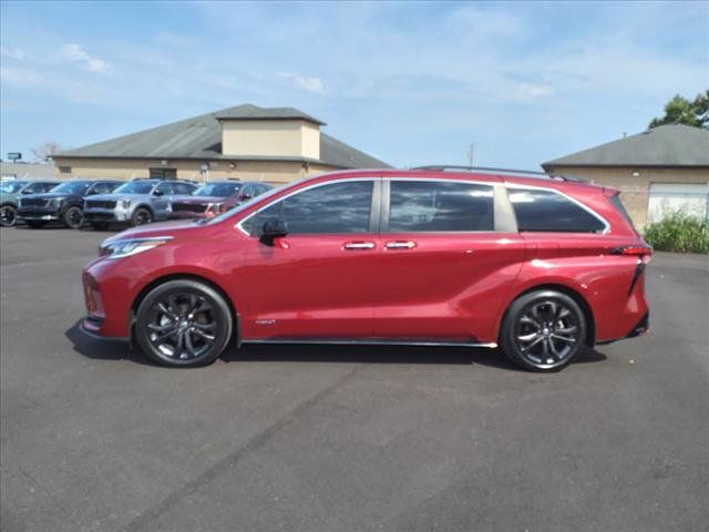 2021 Toyota Sienna XSE