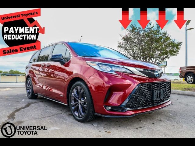 2021 Toyota Sienna XSE