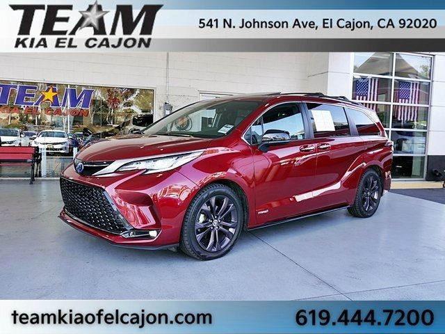 2021 Toyota Sienna XSE