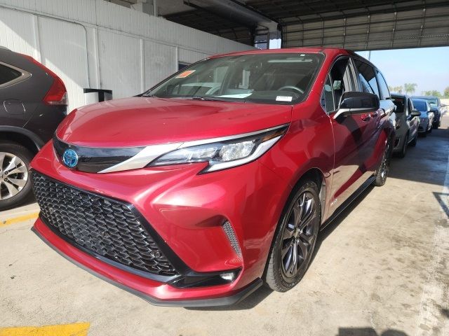 2021 Toyota Sienna XSE