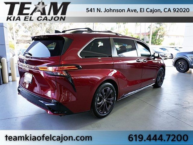 2021 Toyota Sienna XSE