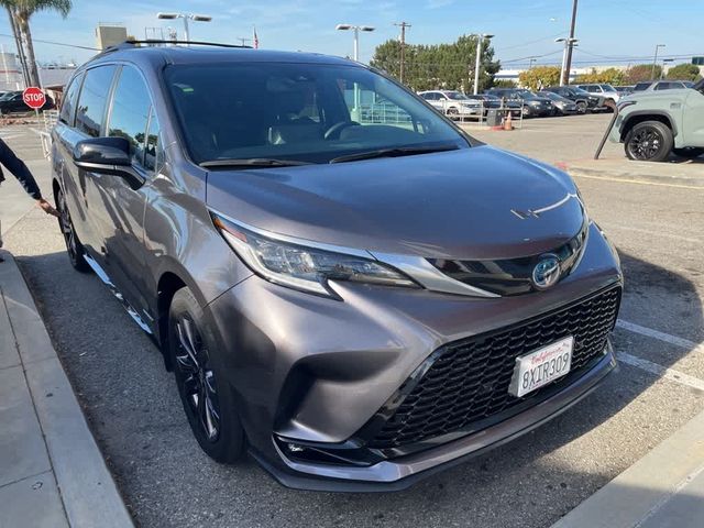 2021 Toyota Sienna XSE