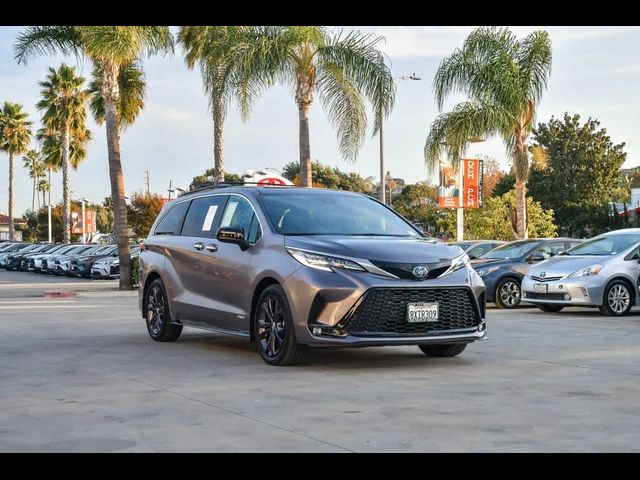 2021 Toyota Sienna XSE