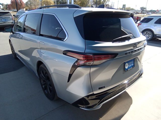 2021 Toyota Sienna XSE