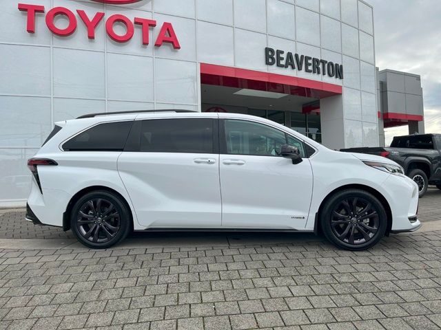 2021 Toyota Sienna XSE